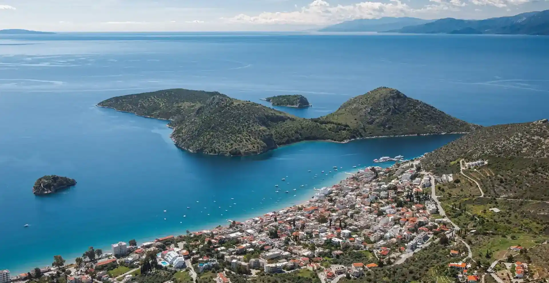 Book Your Vacation in Tolo